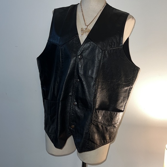 MEN’S LUCKY LEATHER INC. VEST🖤 - Picture 2 of 10